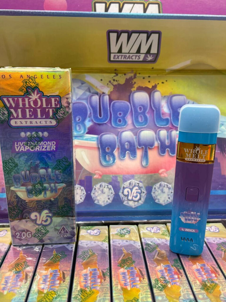 Whole Melt V5 2G Disposables Live Diamond